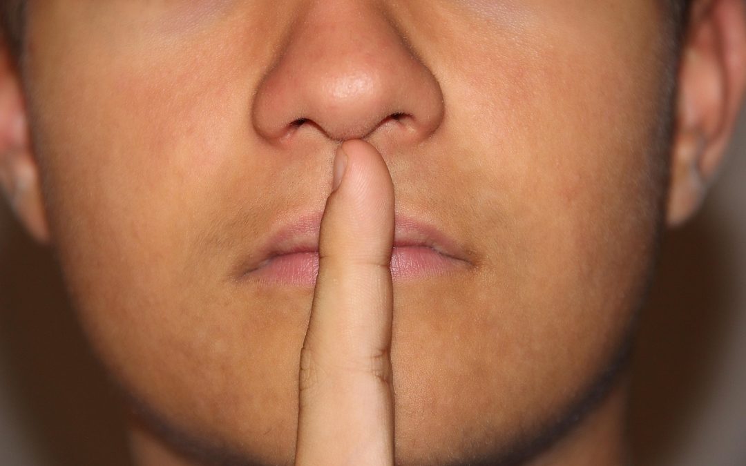Il peso dei non detti: come il silenzio può ferire più delle parole